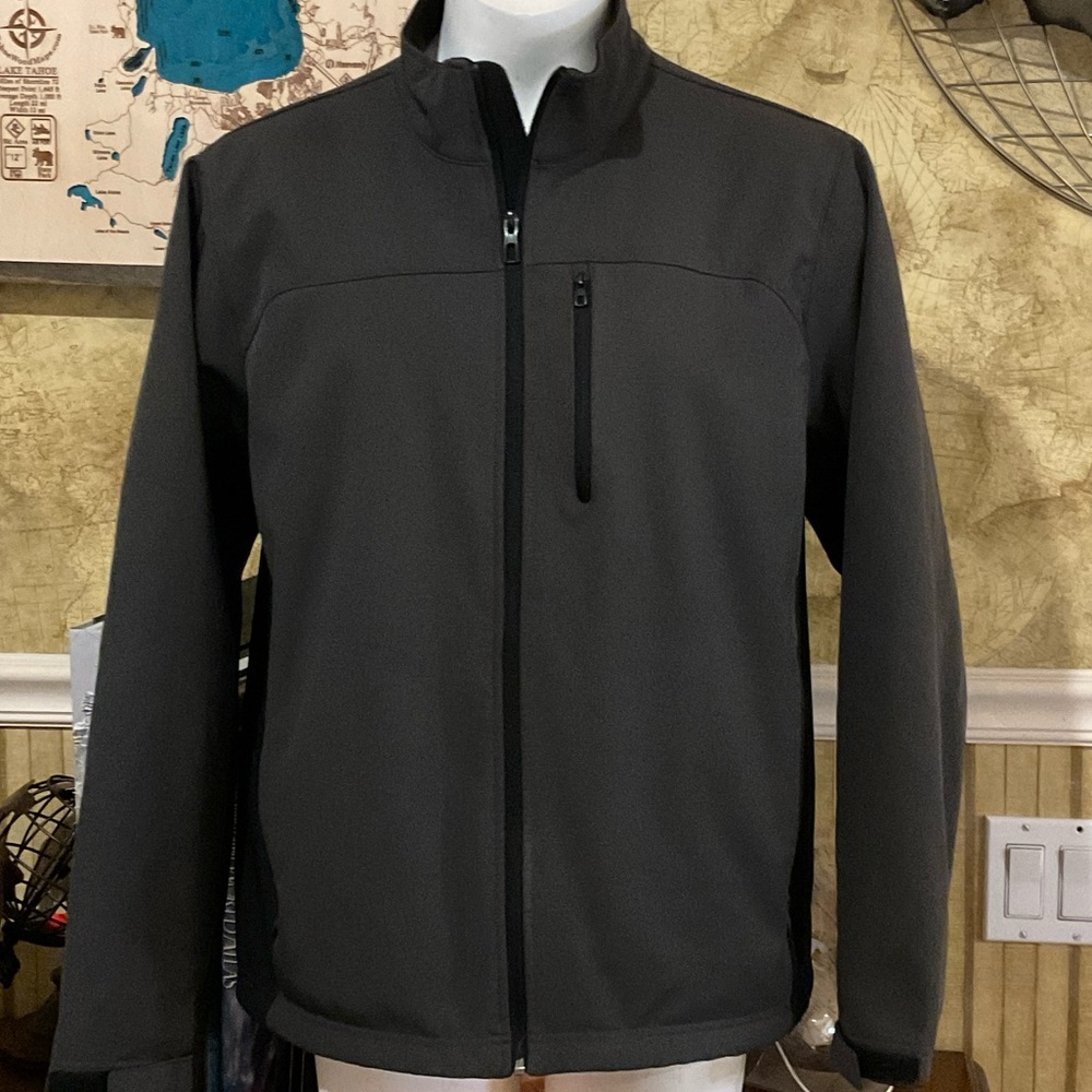 Hawke & Co Men's Charcoal Softshell Jacket. FLAW. XL.